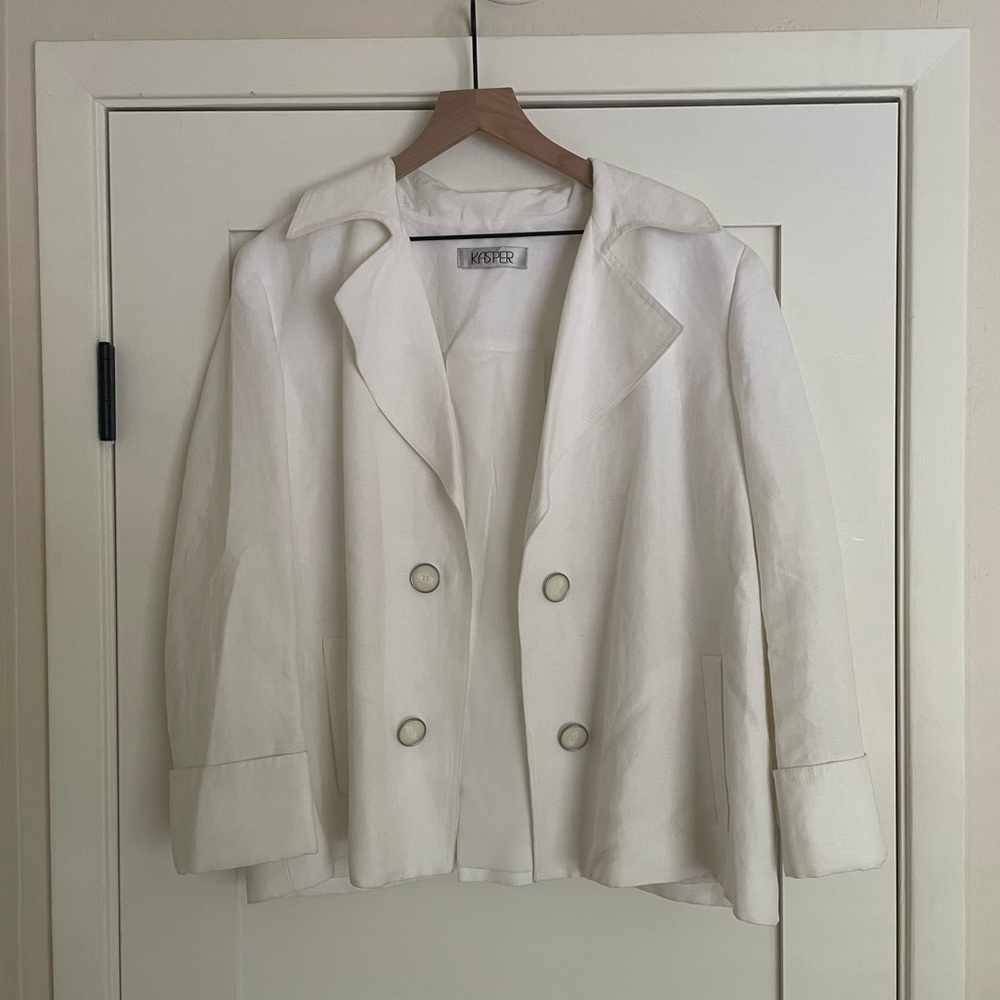 Kasper White Tailored Blazer for Business